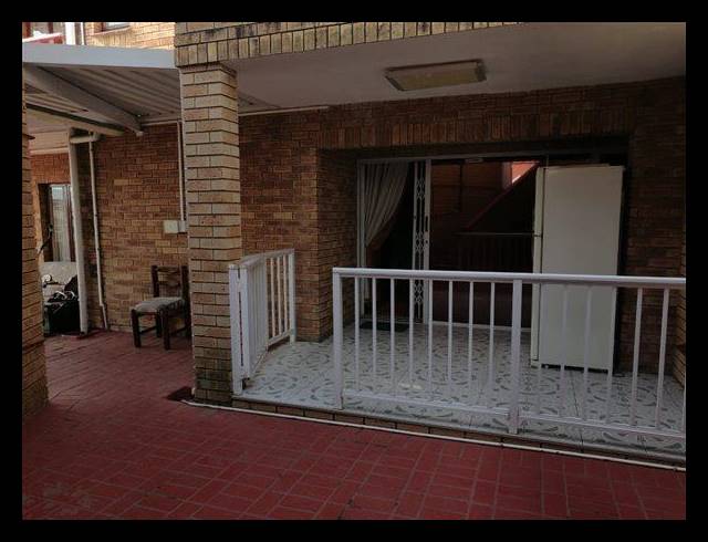 4 BEDROOM HOUSE FOR SALE IN PHOENIX INDUSTRIAL